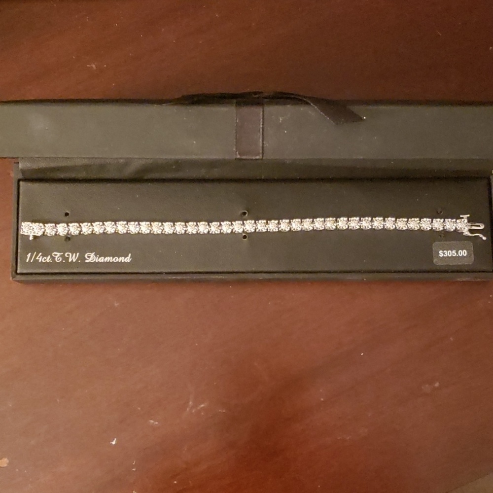Bracelet